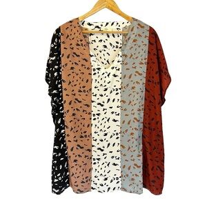Entro Short Sleeve Animal Print Blouse